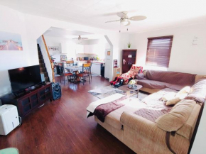 Cozy Two Storey 4BR Home in Swan River